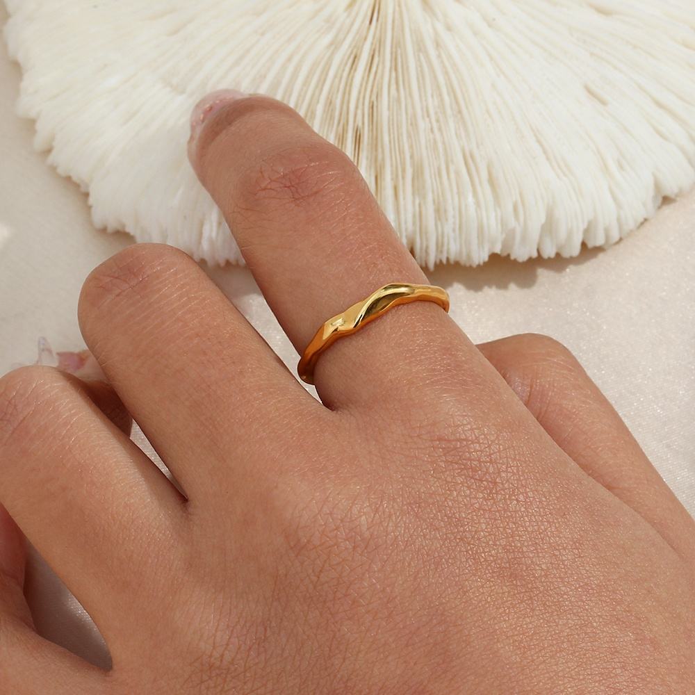 Blair Minimalist Ring