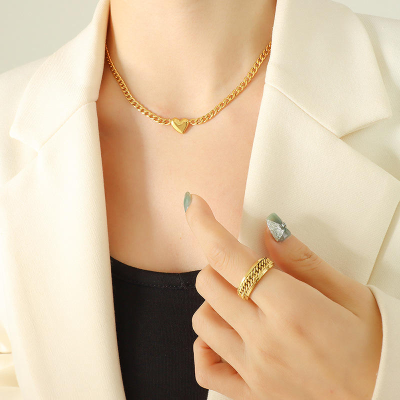 Heart Pendant Thick Chain Necklace